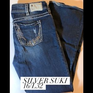Silver Jeans Suki 16/L32 Distressed look